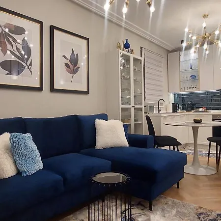 Cozy With Balcony 20 Minutes From Warsaw By Renters Apartmán *